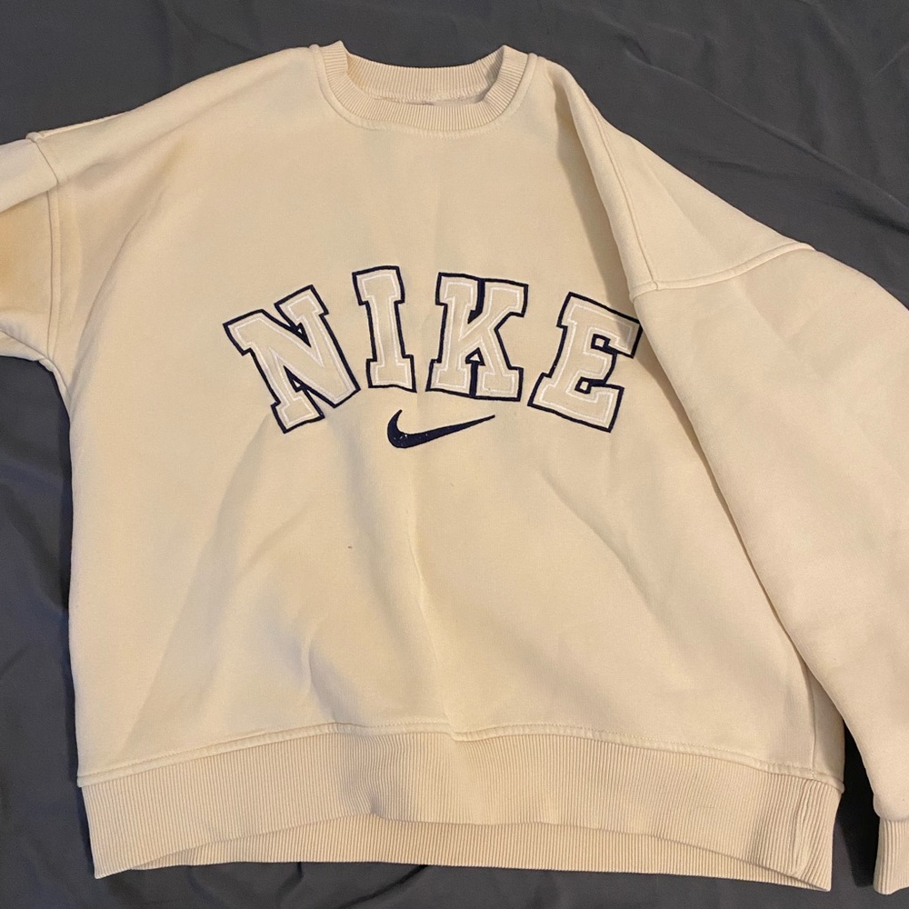 Vintage Nike cream sweater